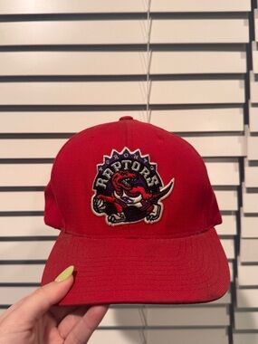 Vintage Style Toronto Raptors Mitchell & Ness Hardwood Classics Snapback Red Hat